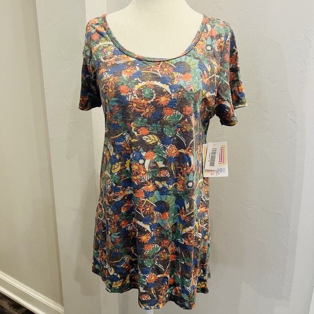 LuLaRoe Women’s Classic T Shirt Muted Orange & Green Pattern Medium (A0128)